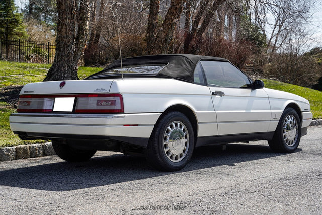 Used 1993 Cadillac Allante FWD image 14