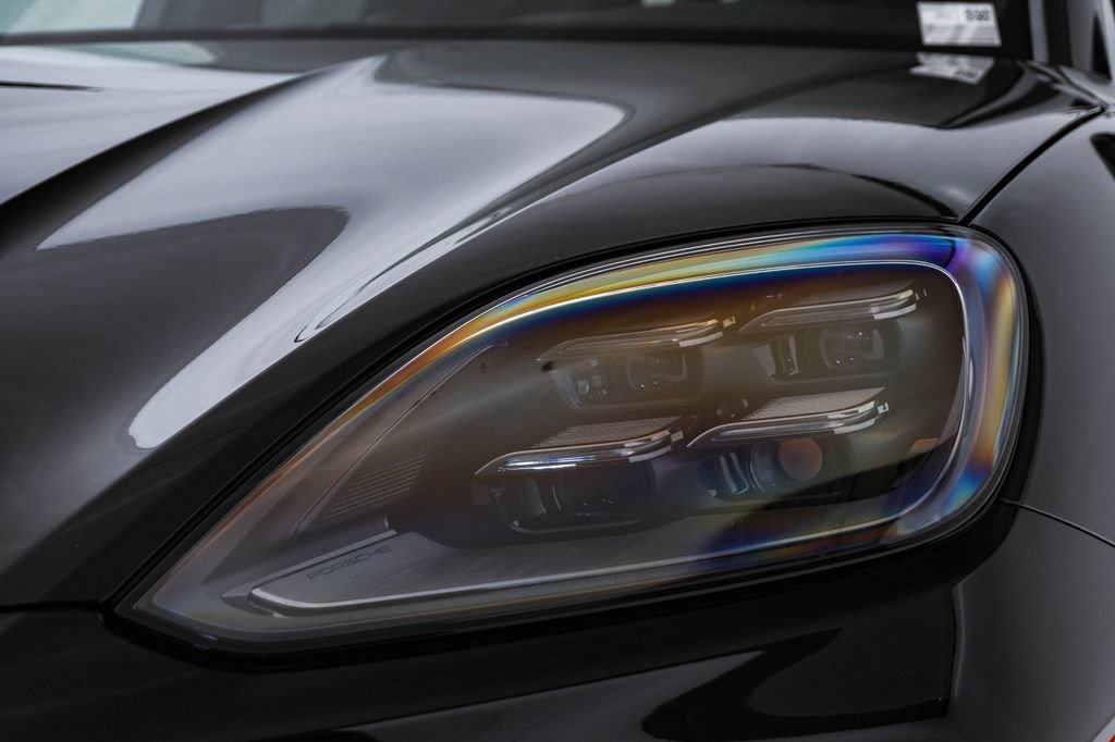 New 2026 Porsche Cayenne Coupe AWD/4WD image 7