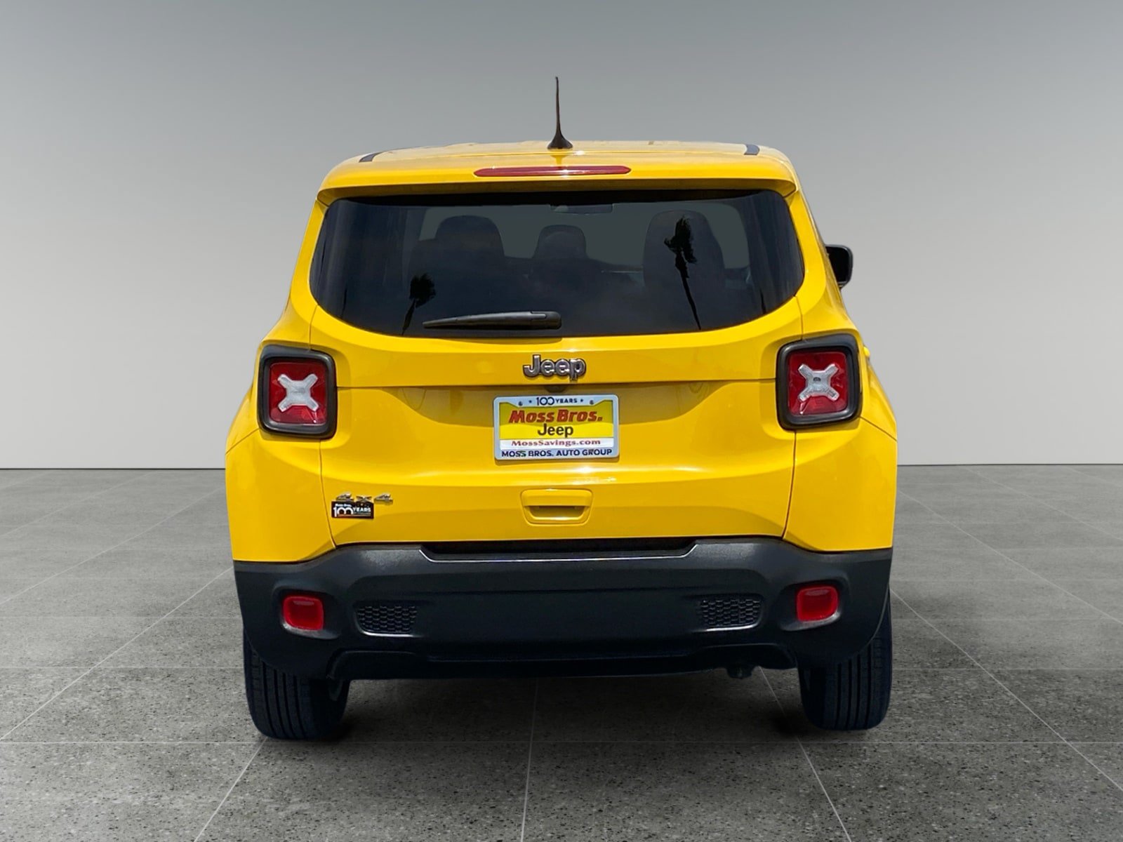 Used 2023 Jeep Renegade Latitude AWD/4WD image 4