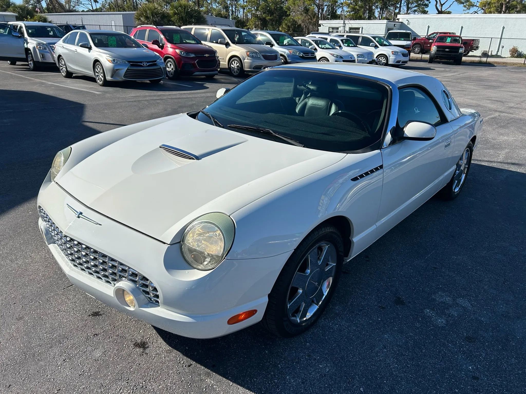 Used 2002 Ford Thunderbird image 13