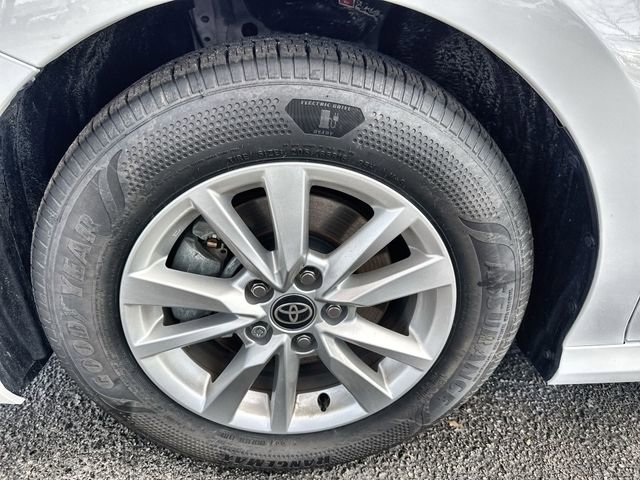 Used 2025 Toyota Camry LE image 19