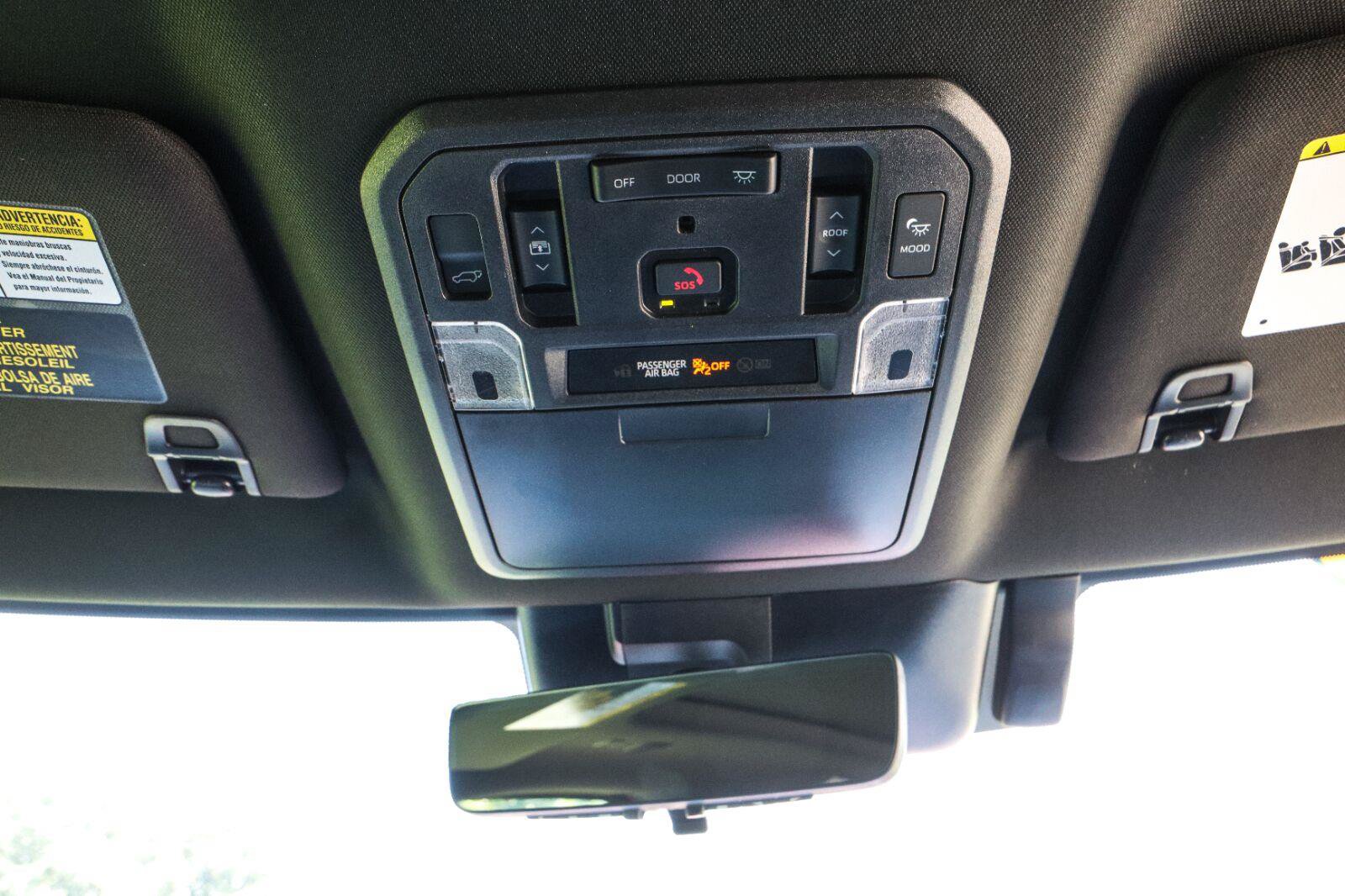 Used 2025 Toyota Sequoia Platinum AWD/4WD image 42