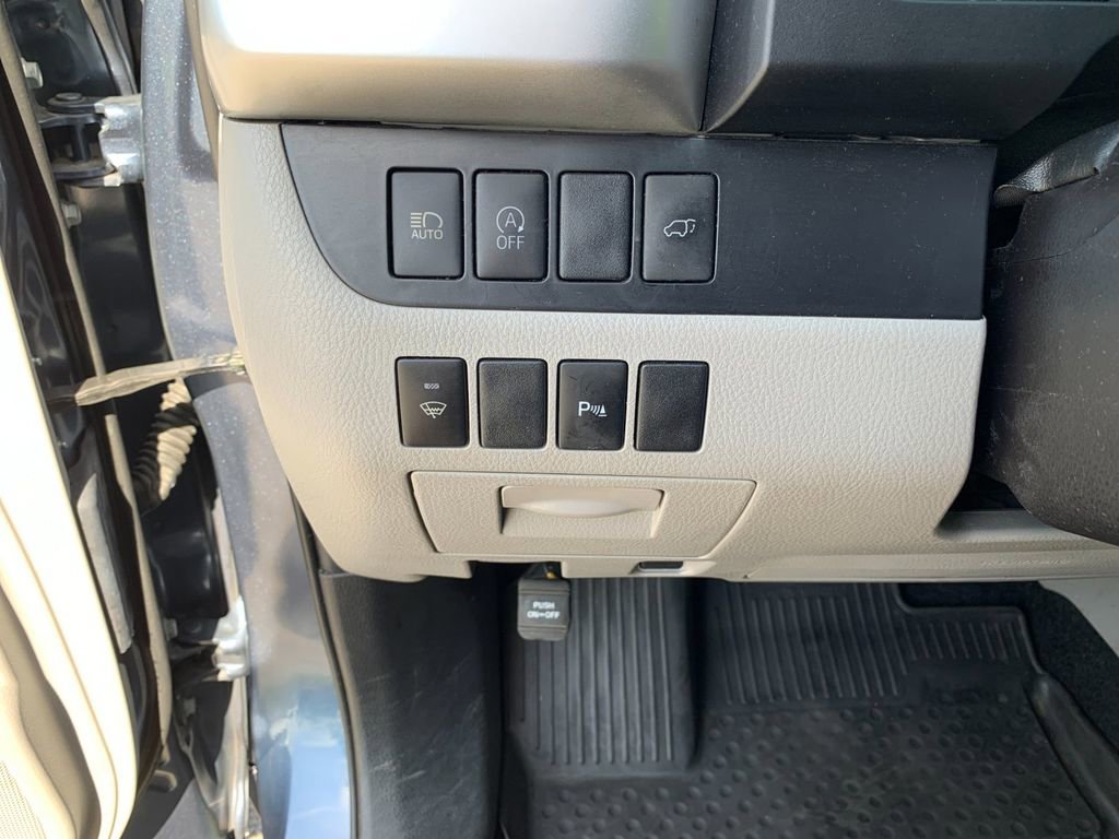 Used 2019 Toyota Highlander Limited image 35