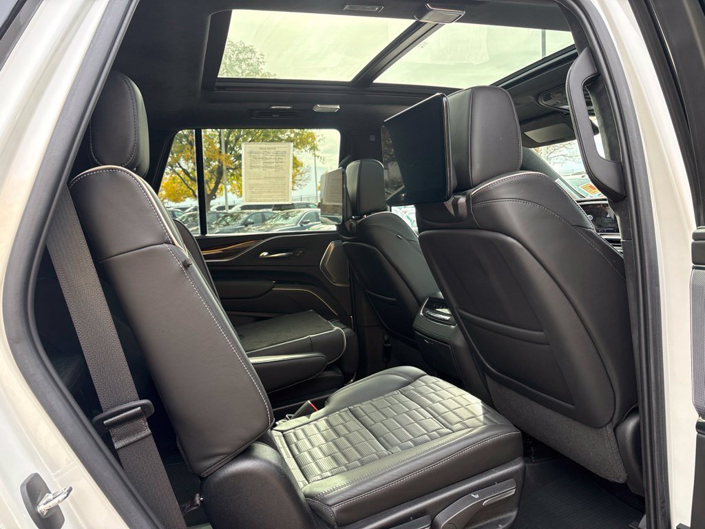 Used 2022 Cadillac Escalade Sport Platinum AWD/4WD image 27