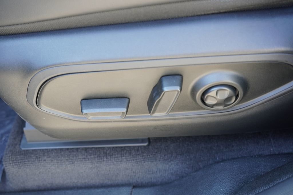 Certified 2021 Jeep Grand Cherokee L Limited image 26