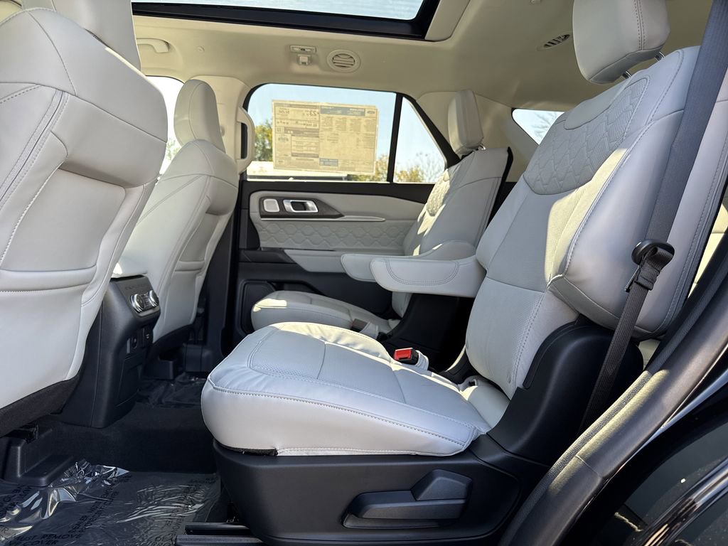 New 2026 Ford Explorer Platinum image 41