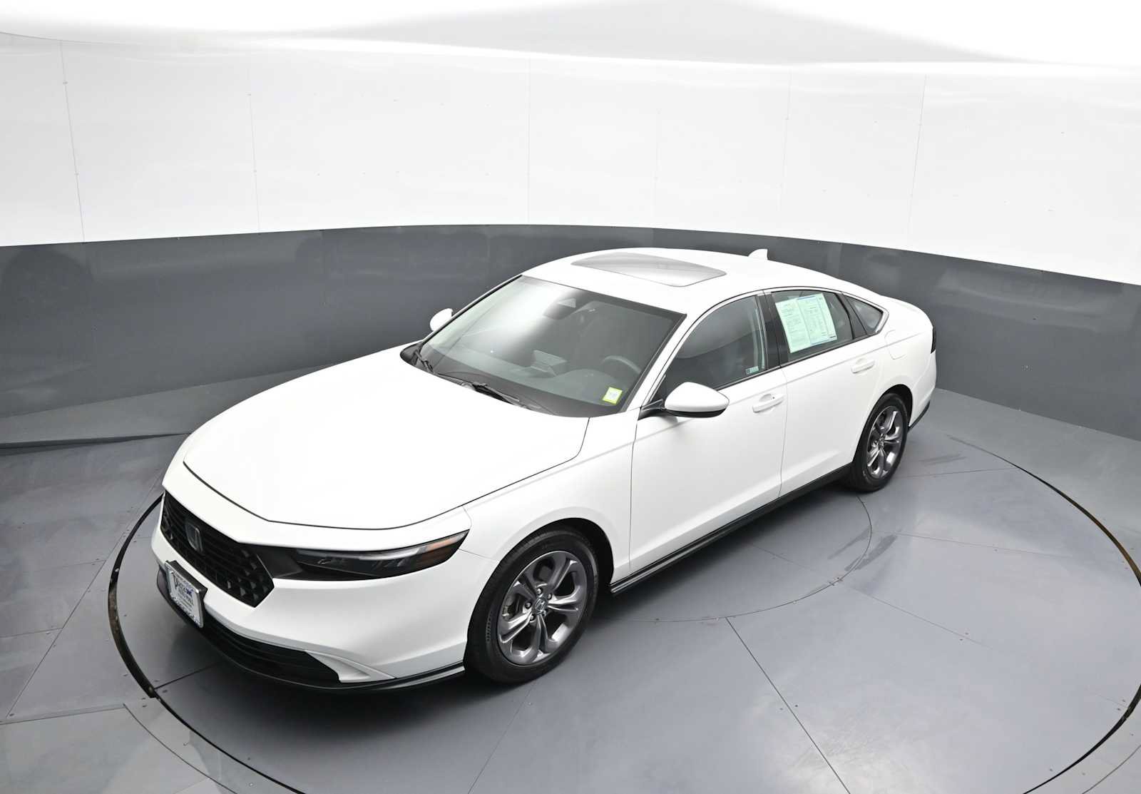 Used 2024 Honda Accord EX image 33