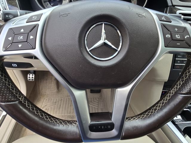 Used 2016 Mercedes-Benz E 350 4MATIC Sedan w/ Premium Package image 26
