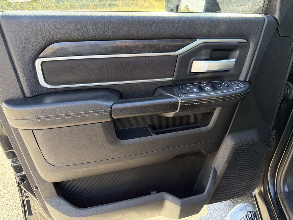 Used 2024 RAM 3500 Big Horn image 25