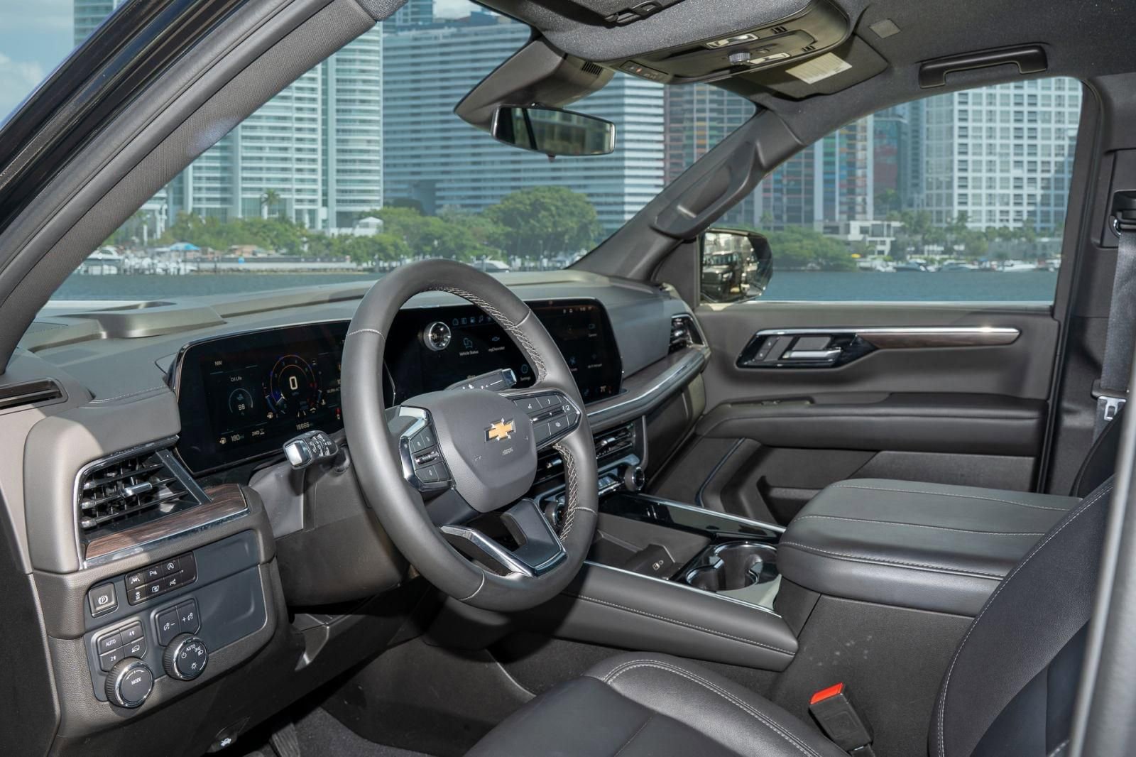 Used 2025 Chevrolet Tahoe LT image 16