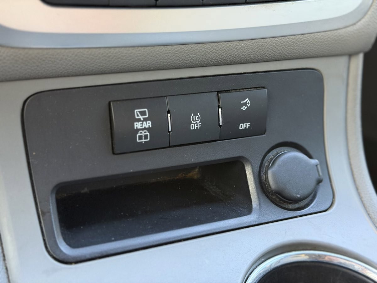 Used 2014 GMC Acadia SLE image 43