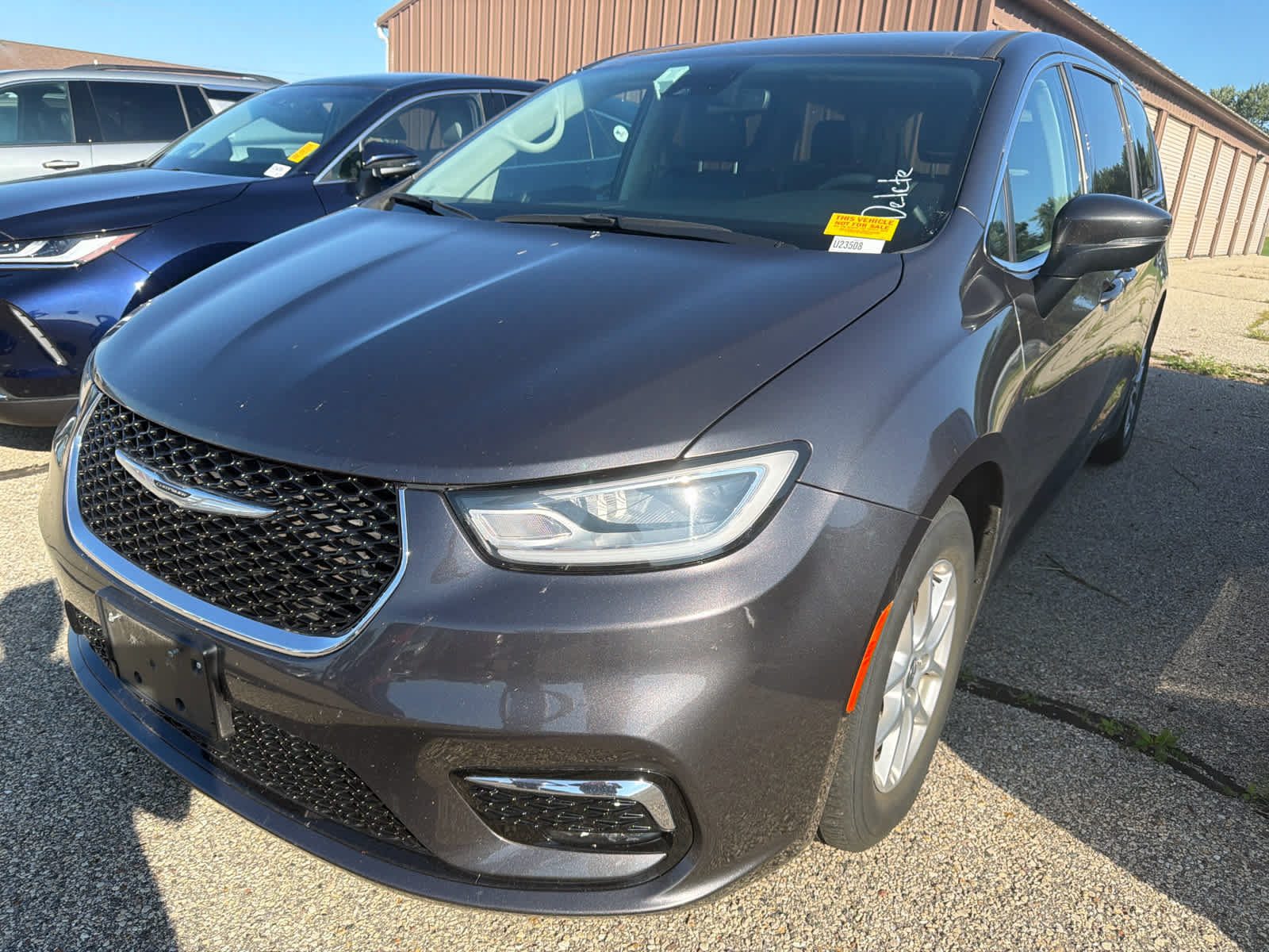 Used 2023 Chrysler Pacifica Touring-L