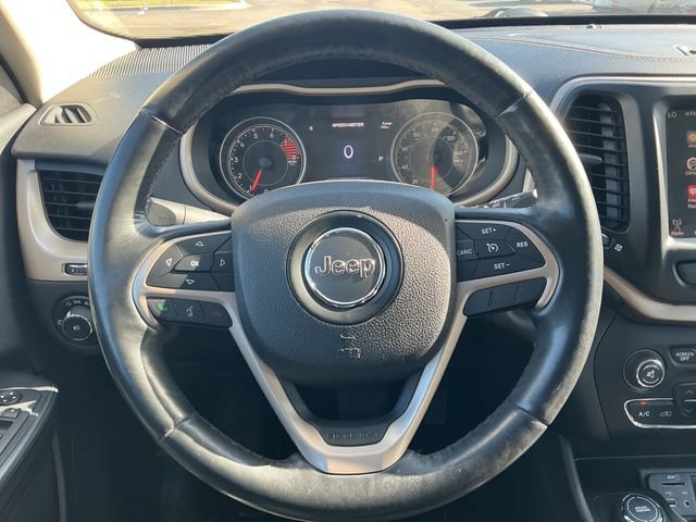 Used 2016 Jeep Cherokee Limited image 16