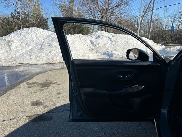 Used 2025 Honda HR-V Sport image 25