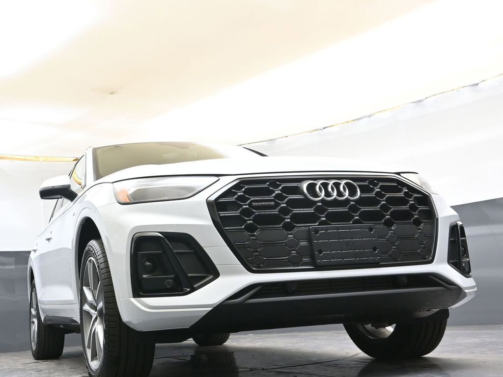 Certified 2025 Audi Q5 2.0T Premium w/ Convenience Plus Package image 46