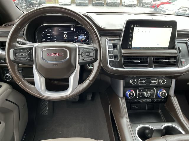Used 2022 GMC Yukon SLT w/ SLT Premium Package image 13