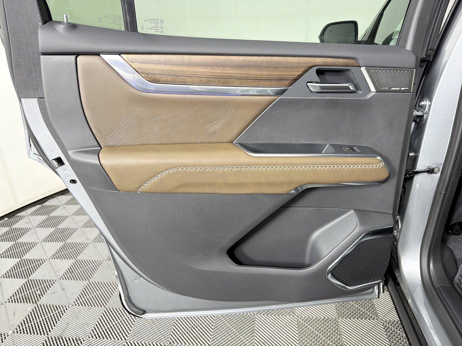 New 2026 GMC Acadia Denali Ultimate FWD image 21