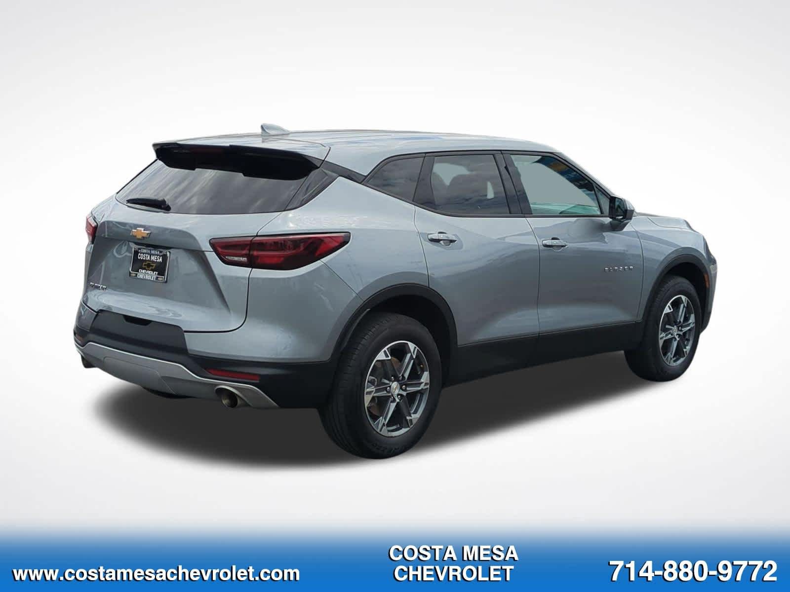 Used 2025 Chevrolet Blazer LT FWD image 5