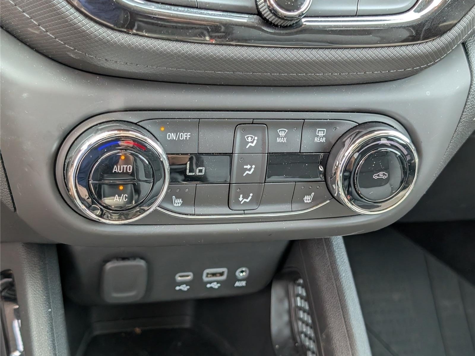 Used 2023 Chevrolet TrailBlazer LT w/ Convenience Package AWD/4WD image 26
