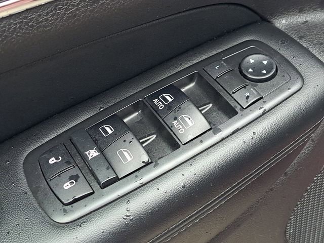 Used 2018 Jeep Grand Cherokee Limited image 23