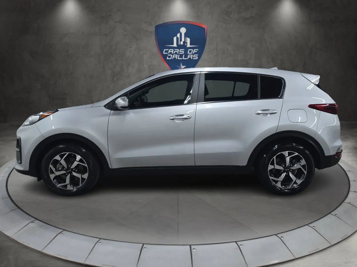 Used 2020 Kia Sportage LX image 2