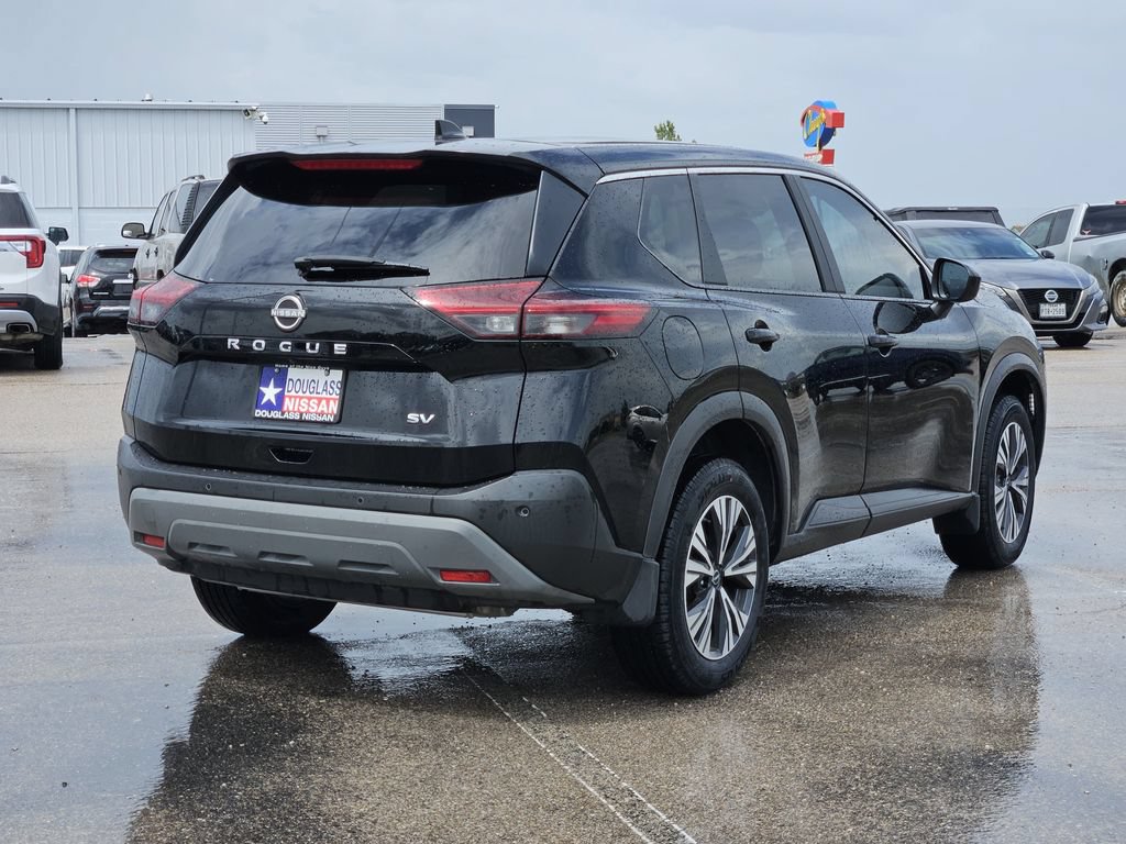 Used 2023 Nissan Rogue SV FWD image 3