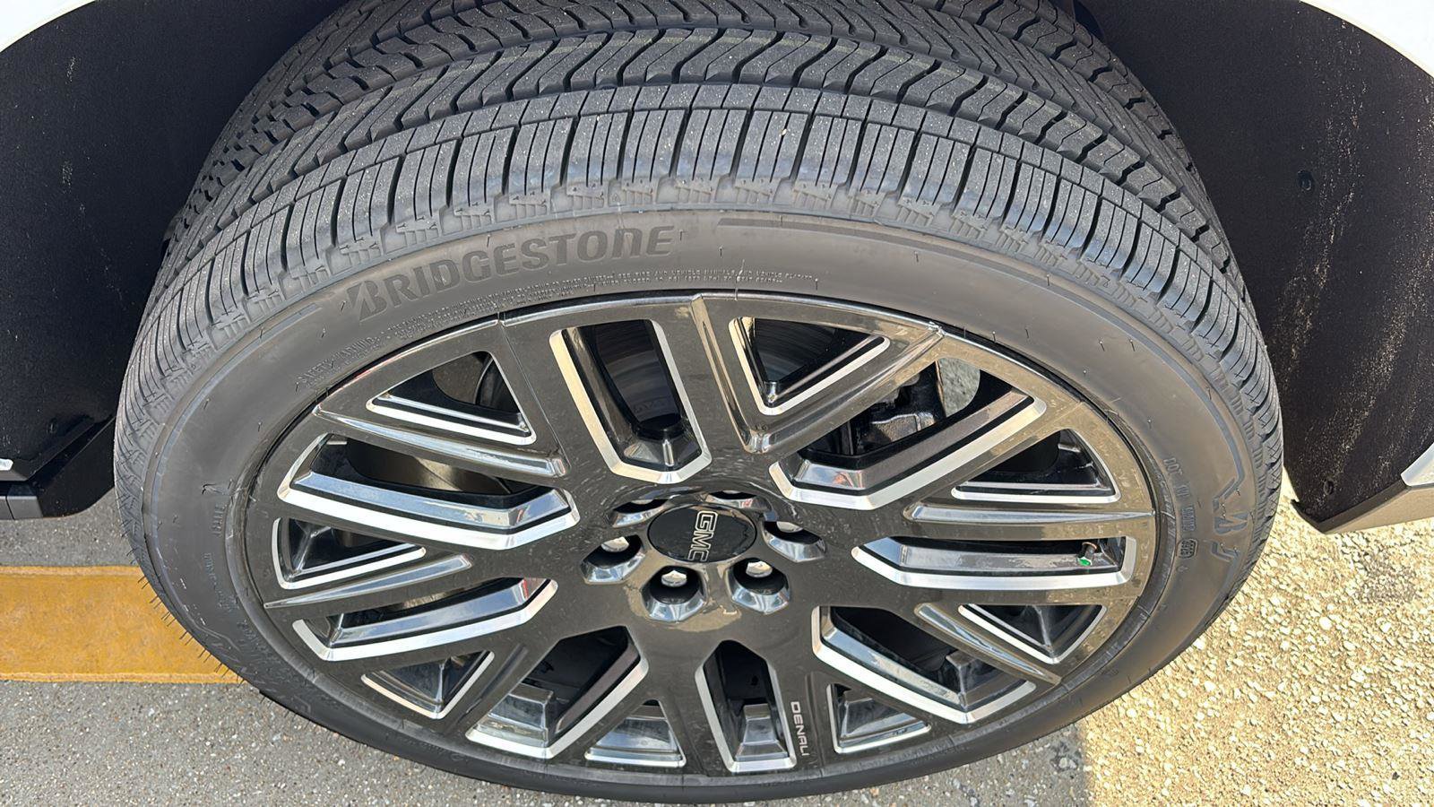 New 2026 GMC Yukon Denali Ultimate image 11