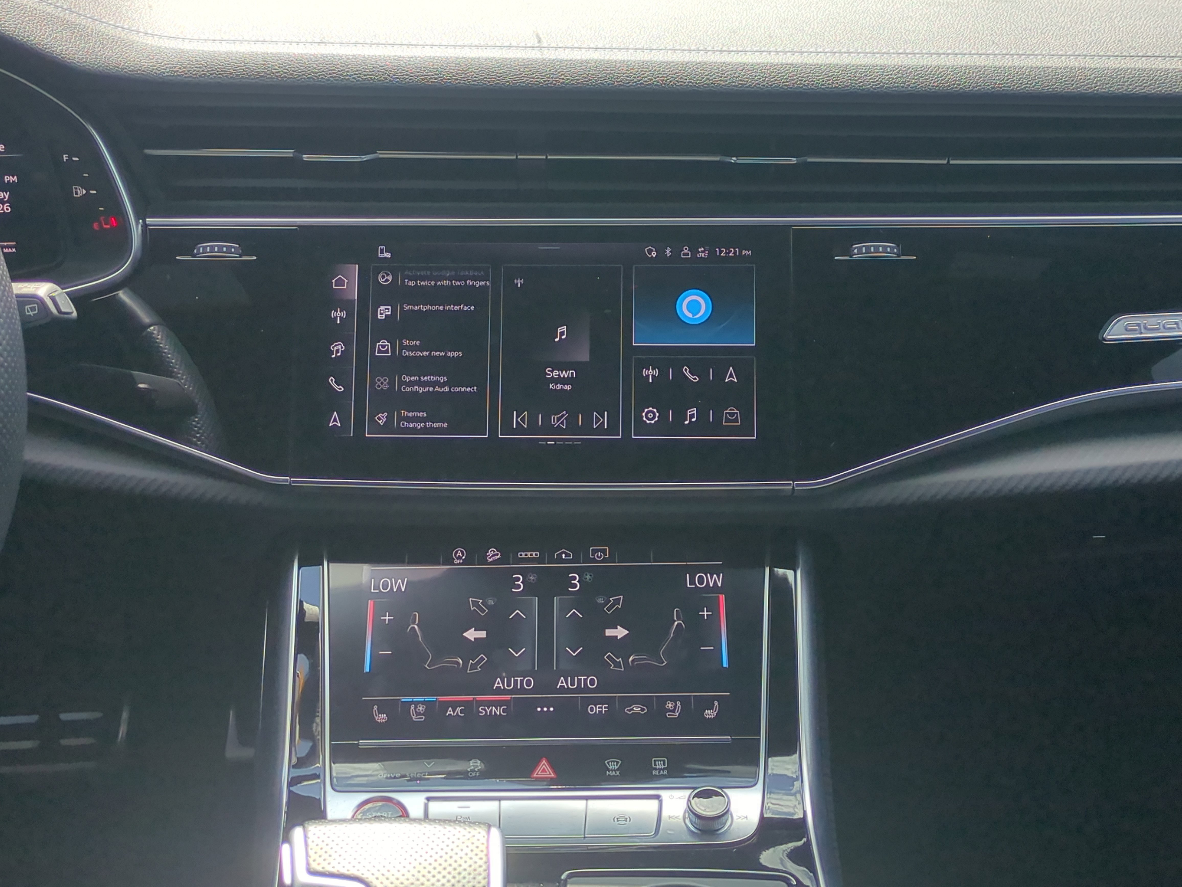 Used 2025 Audi SQ7 Premium Plus w/ Executive Package image 19