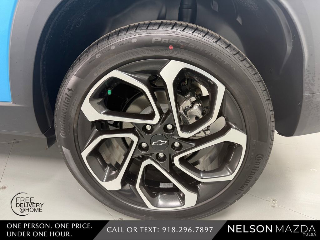 Used 2025 Chevrolet Trax RS w/ Driver Confidence Package image 12