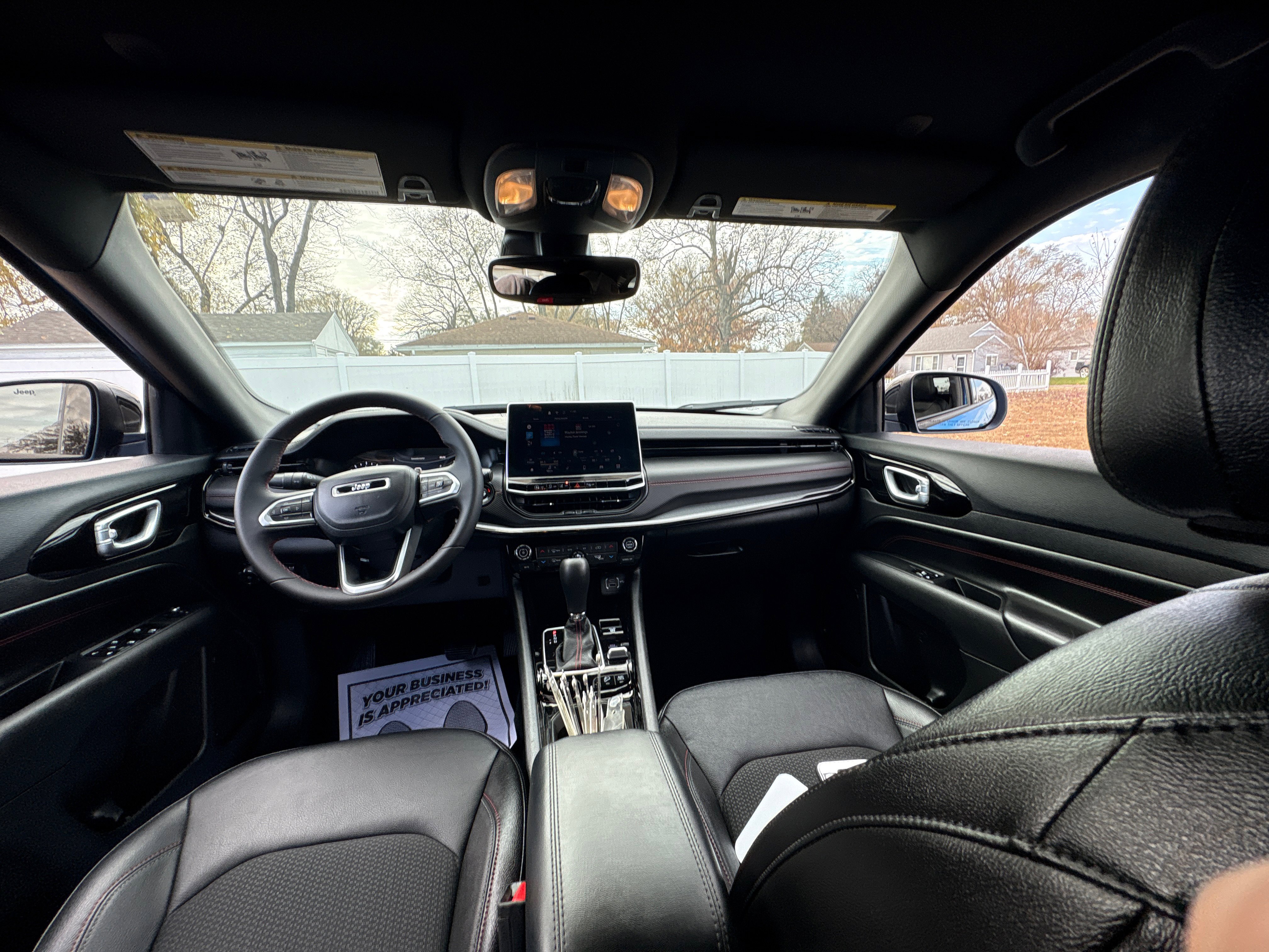 Used 2024 Jeep Compass Trailhawk image 12