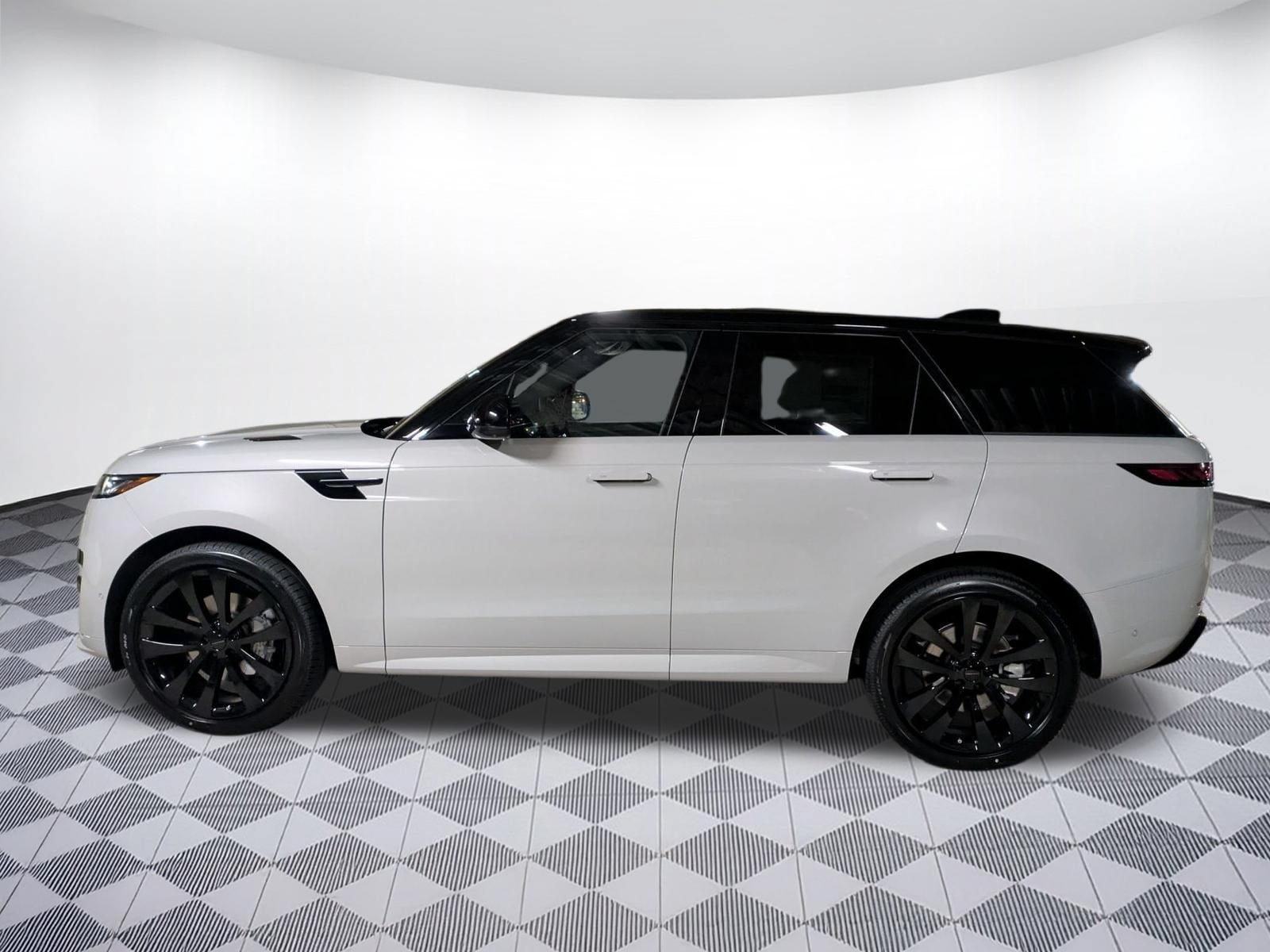 New 2026 Land Rover Range Rover Sport Dynamic SE AWD/4WD image 3