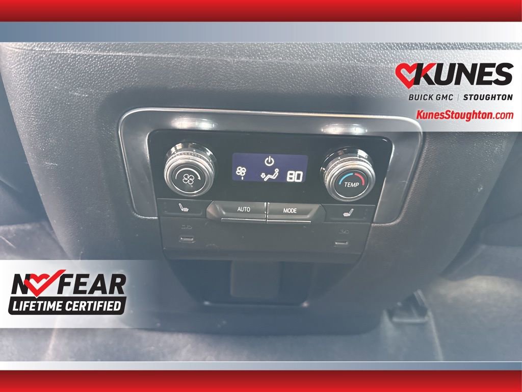 Used 2025 GMC Yukon Denali image 47