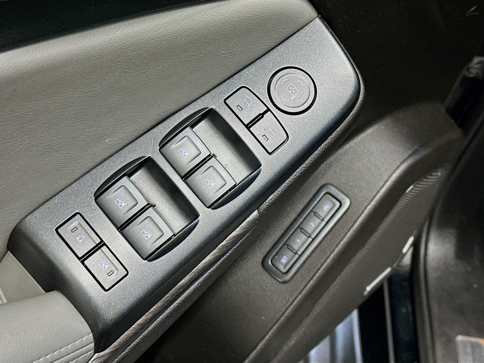 Used 2019 Chevrolet Tahoe LT AWD/4WD image 15