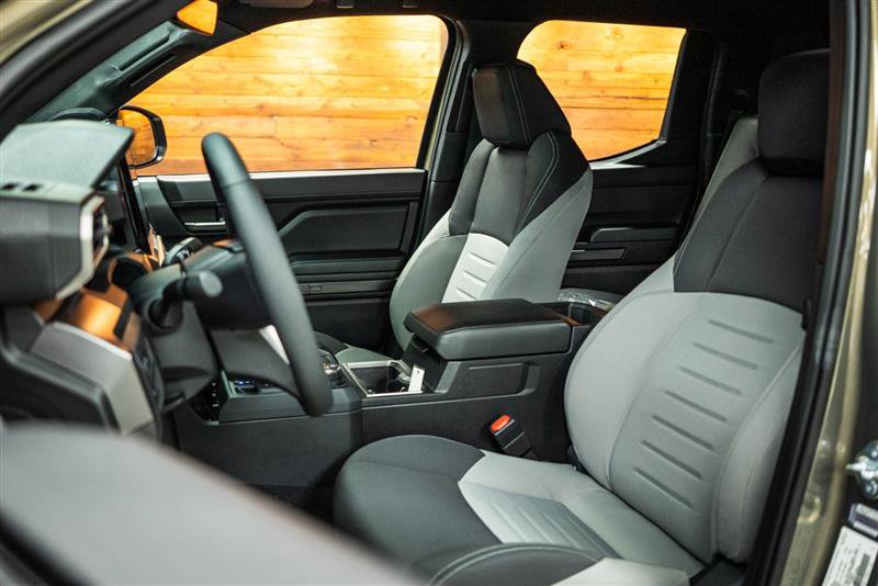 Used 2025 Toyota Tacoma TRD Off-Road w/ TRD Off Road Upgrade Package image 9