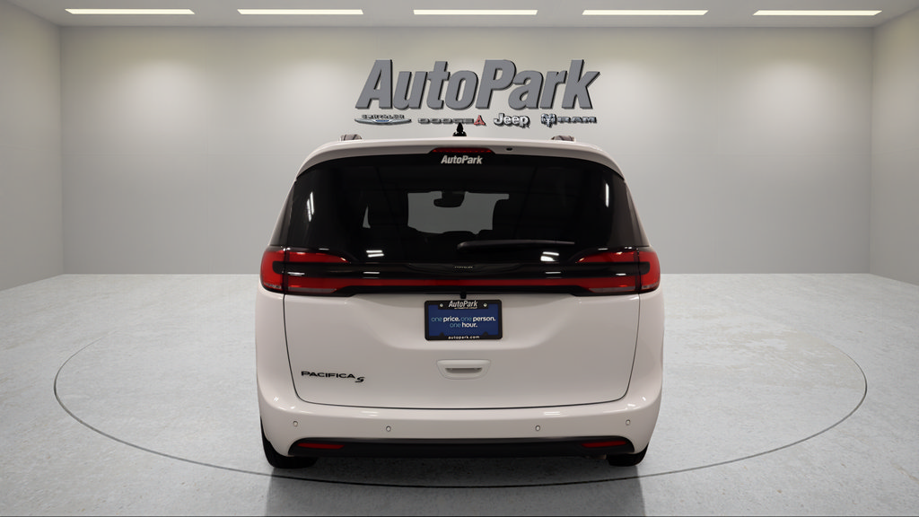 New 2026 Chrysler Pacifica Select w/ S Appearance Package FWD image 6