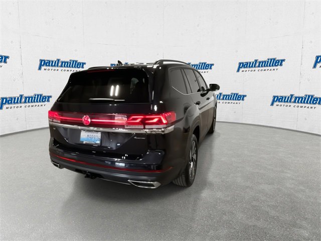 Used 2025 Volkswagen Atlas SE image 11