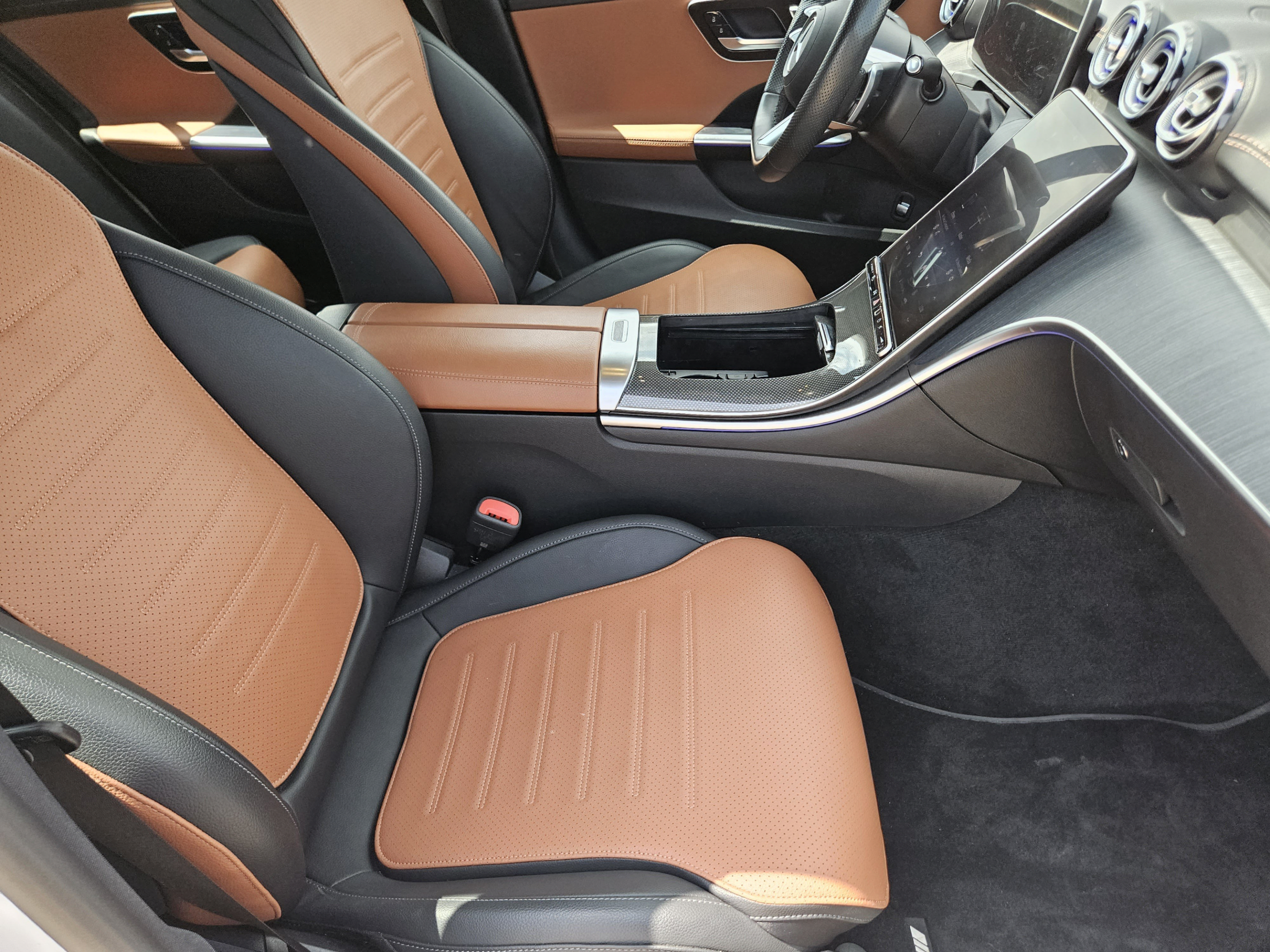 Used 2023 Mercedes-Benz C 300 Sedan image 6