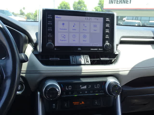 Used 2019 Toyota RAV4 Limited w/ Carpet Mat Package FWD image 28