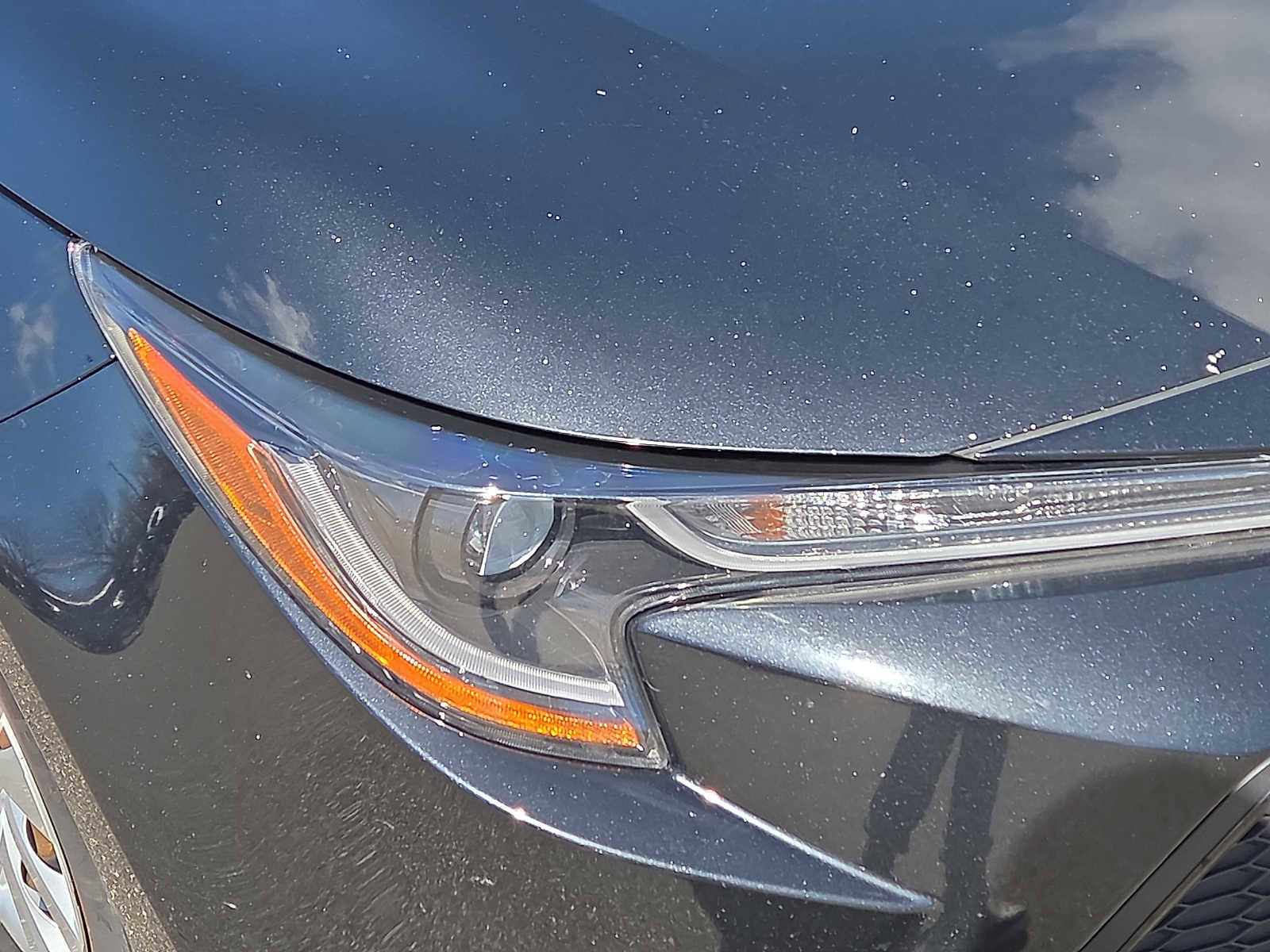 Used 2020 Toyota Corolla LE image 9