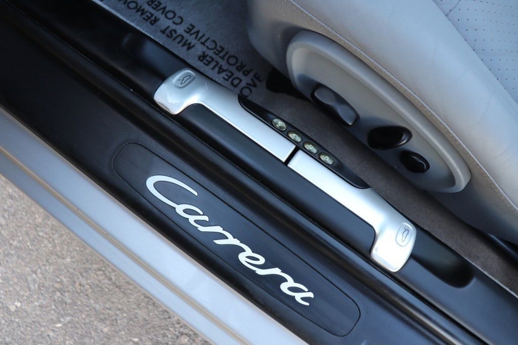 Used 2000 Porsche 911 Cabriolet image 40