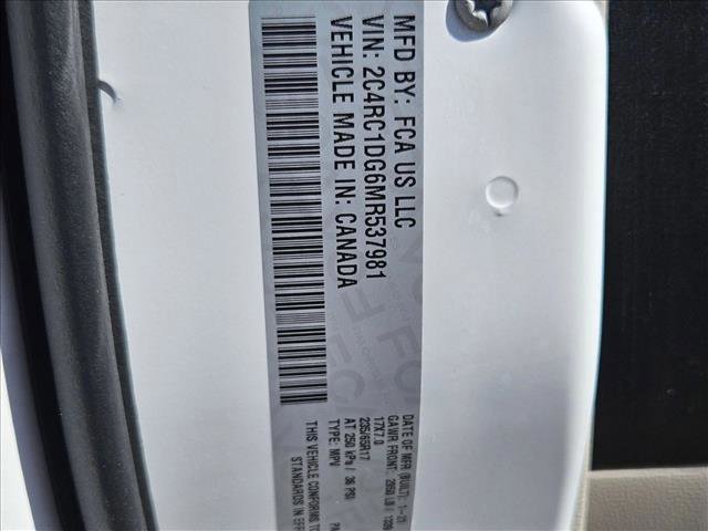 Used 2021 Chrysler Voyager Lxi image 14