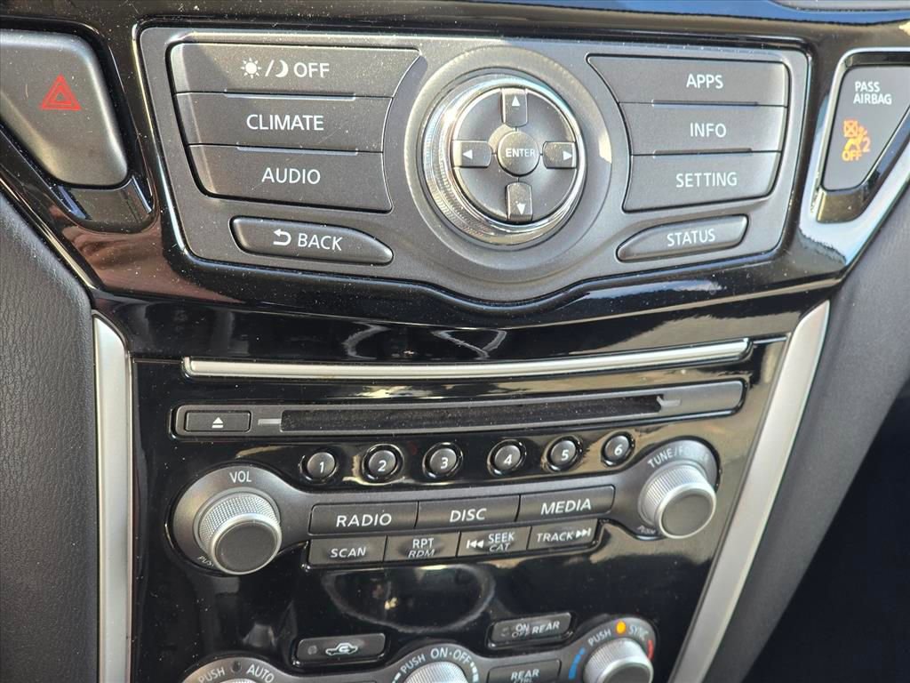 Used 2019 Nissan Pathfinder S image 19