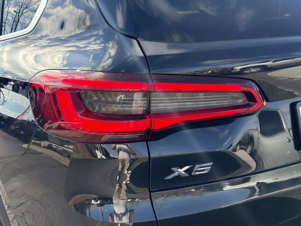 Used 2019 BMW X5 xDrive40i w/ Premium Package 2 image 12
