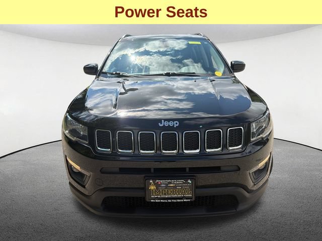 Used 2018 Jeep Compass Latitude w/ Popular Equipment Group AWD/4WD image 4