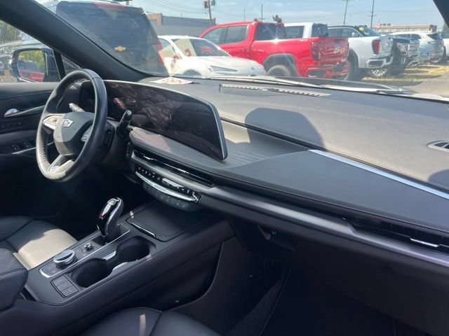 Used 2024 Cadillac XT4 Premium Luxury AWD/4WD image 15