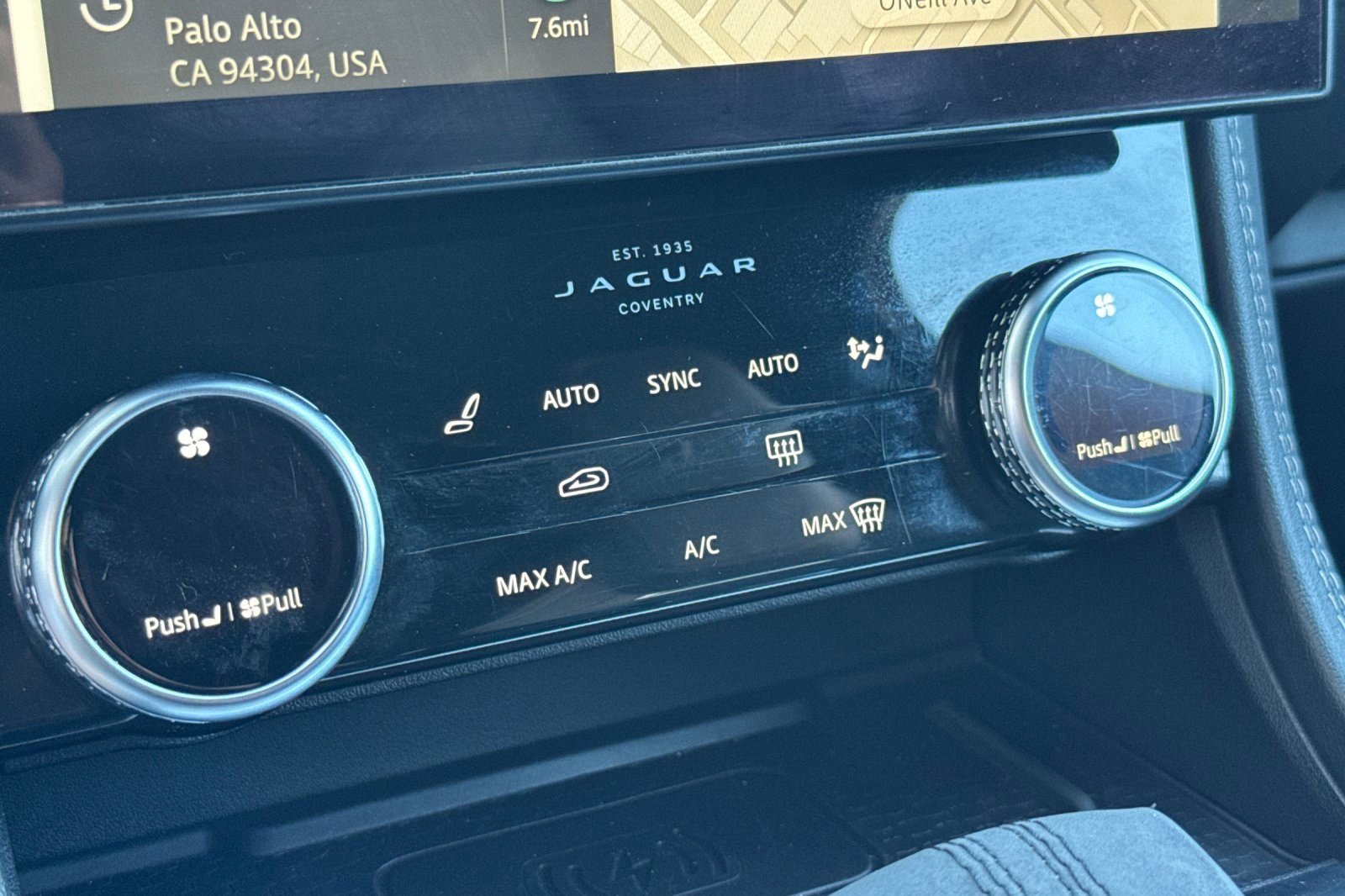 Used 2023 Jaguar F-PACE R-Dynamic S image 15