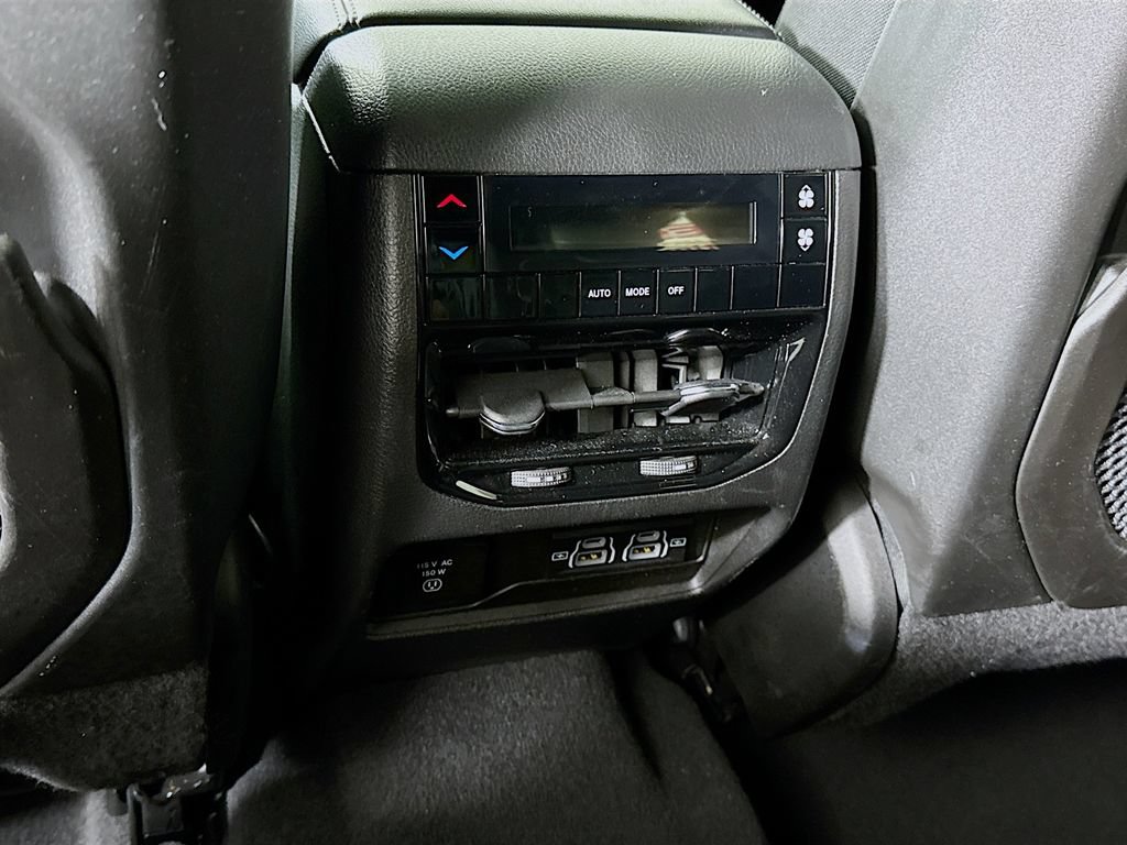 Used 2023 Jeep Grand Cherokee L Laredo AWD/4WD image 29