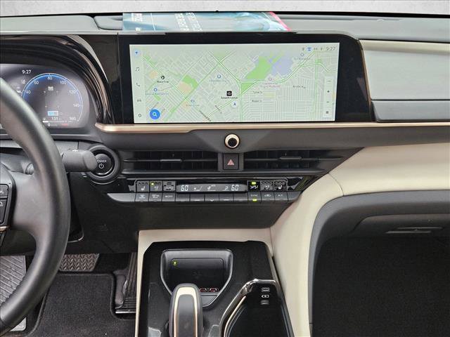 Used 2024 Toyota Crown Limited image 15