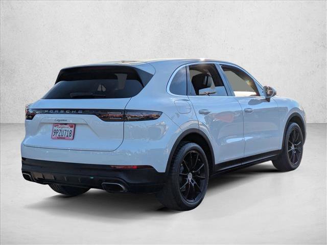 Used 2023 Porsche Cayenne Platinum Edition image 6