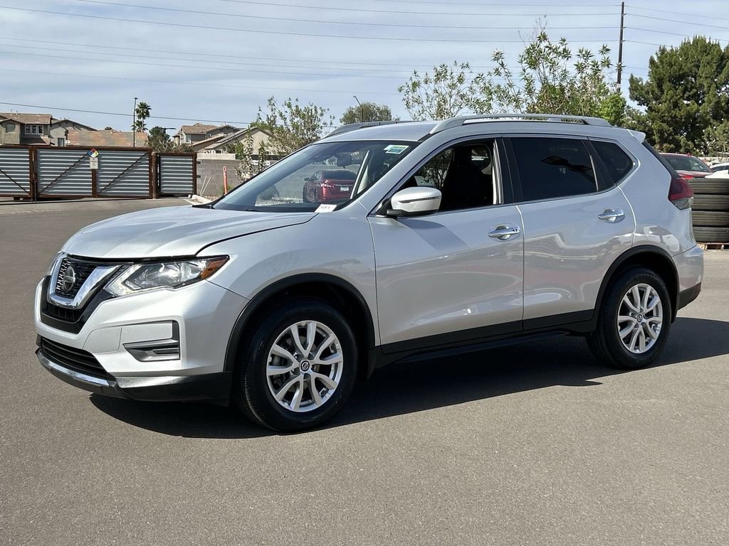 Used 2020 Nissan Rogue SV FWD image 4